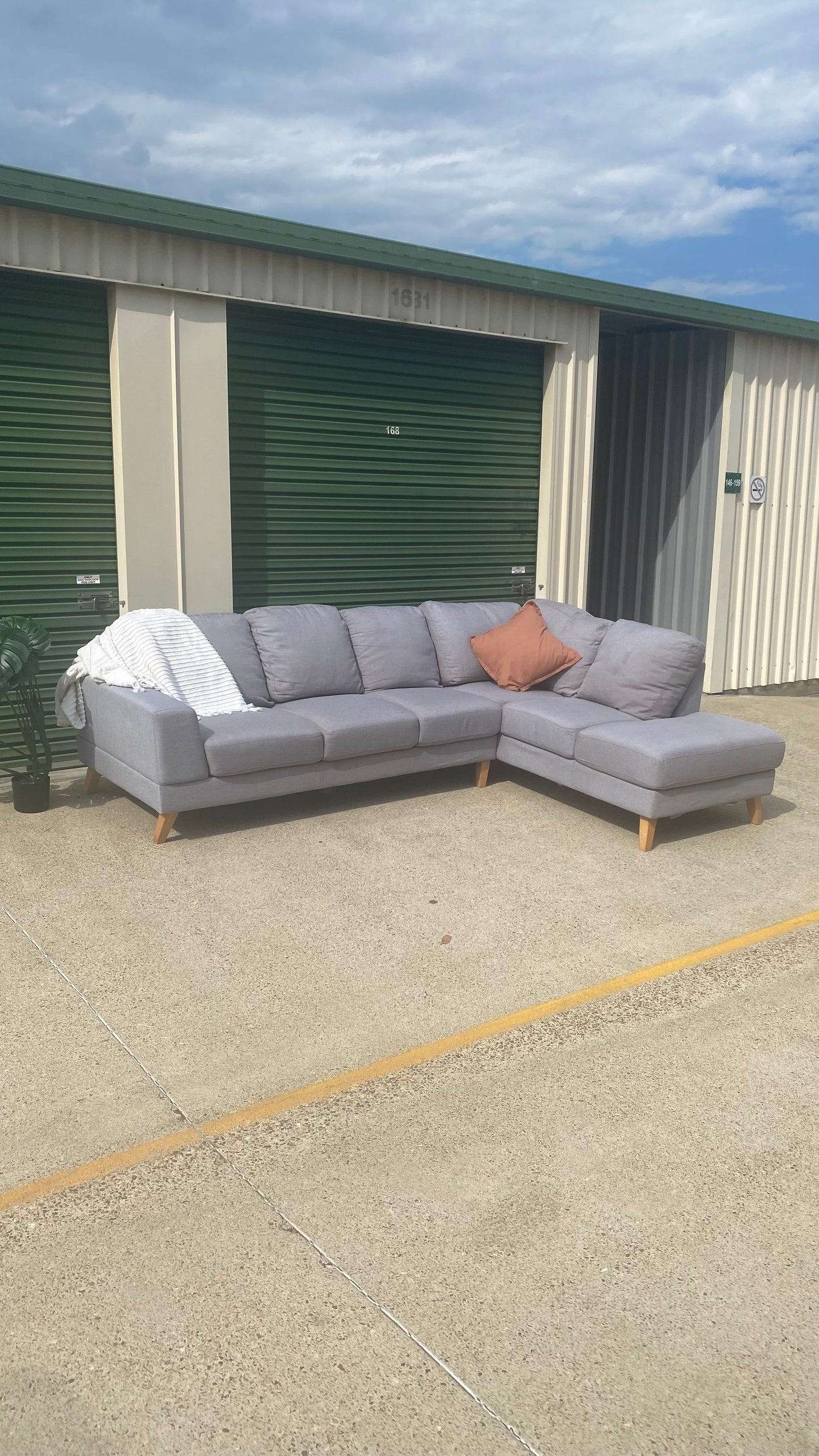 6 Seater Sectional Sofa *Light Grey*