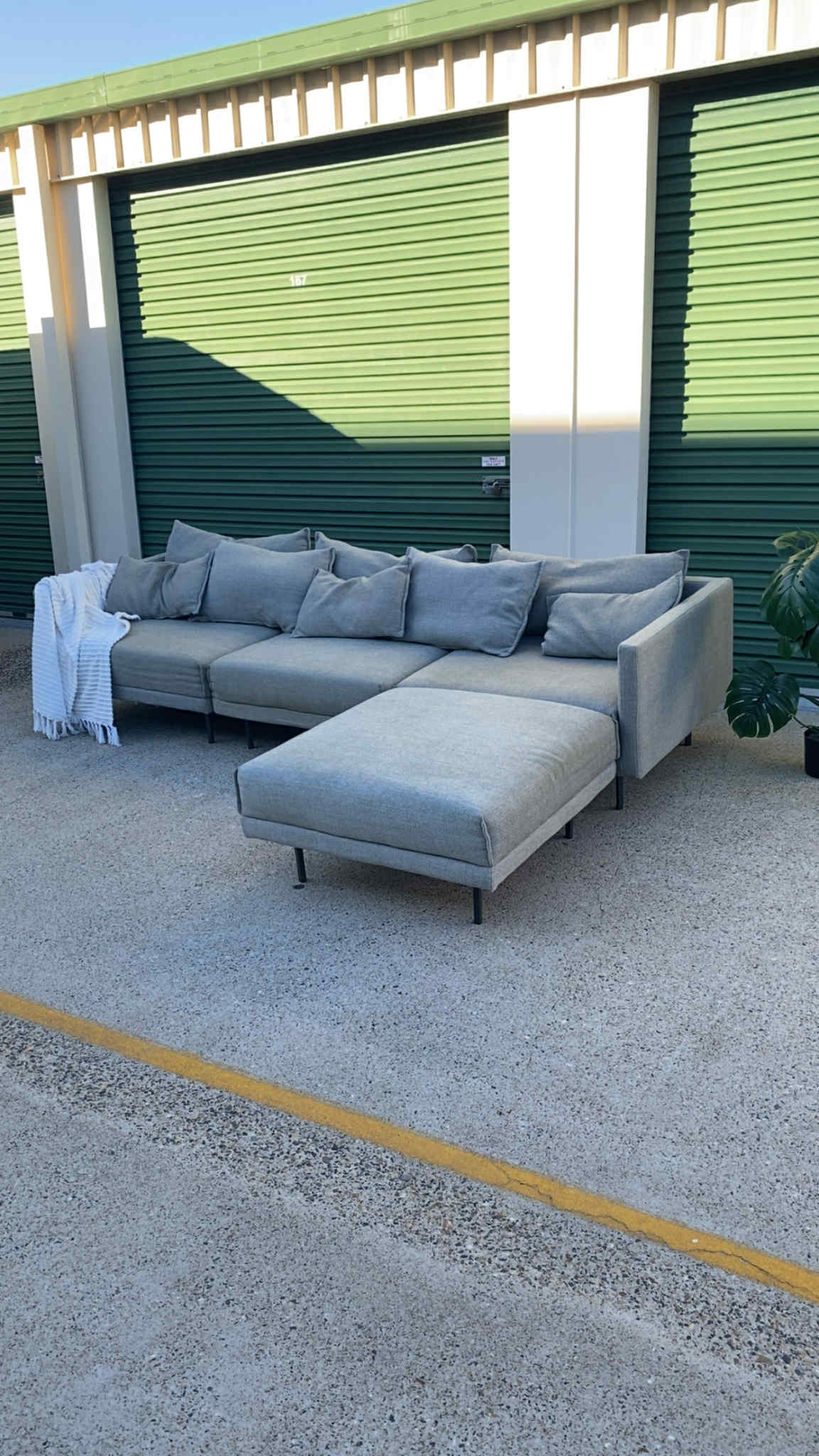 4 Seater Modular Sectional Sofa w/Ottoman *Grey*