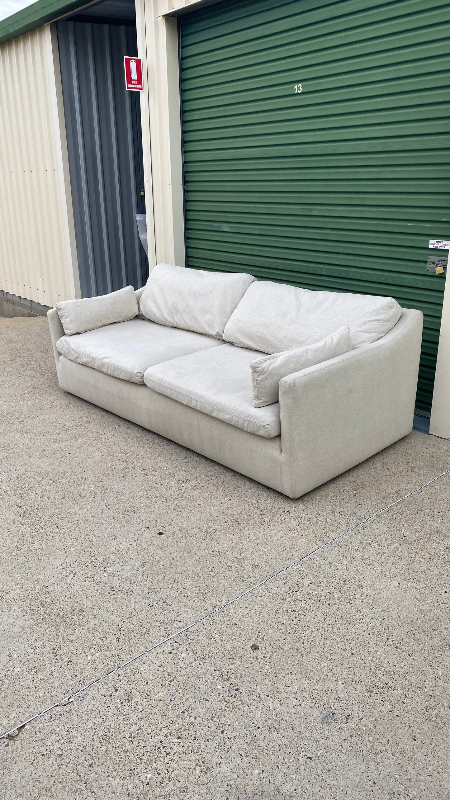 Ex Nick Scali Beige Dream 2.5 Seater Sofa