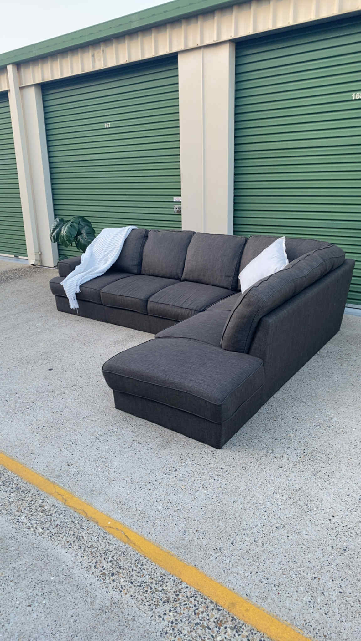 5 Seater Sectional Sofa w/Chaise *Brown*