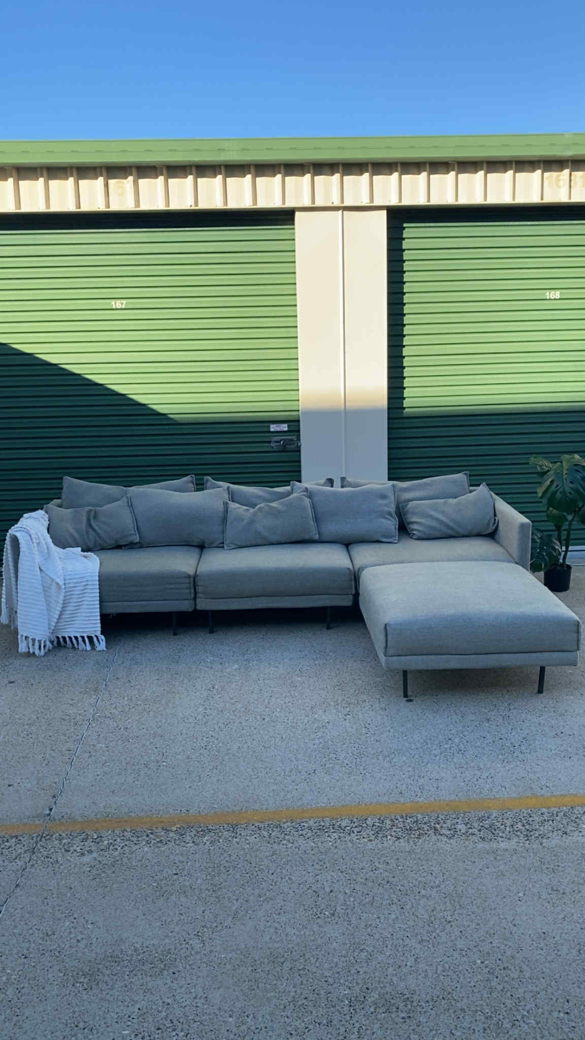 4 Seater Modular Sectional Sofa w/Ottoman *Grey*