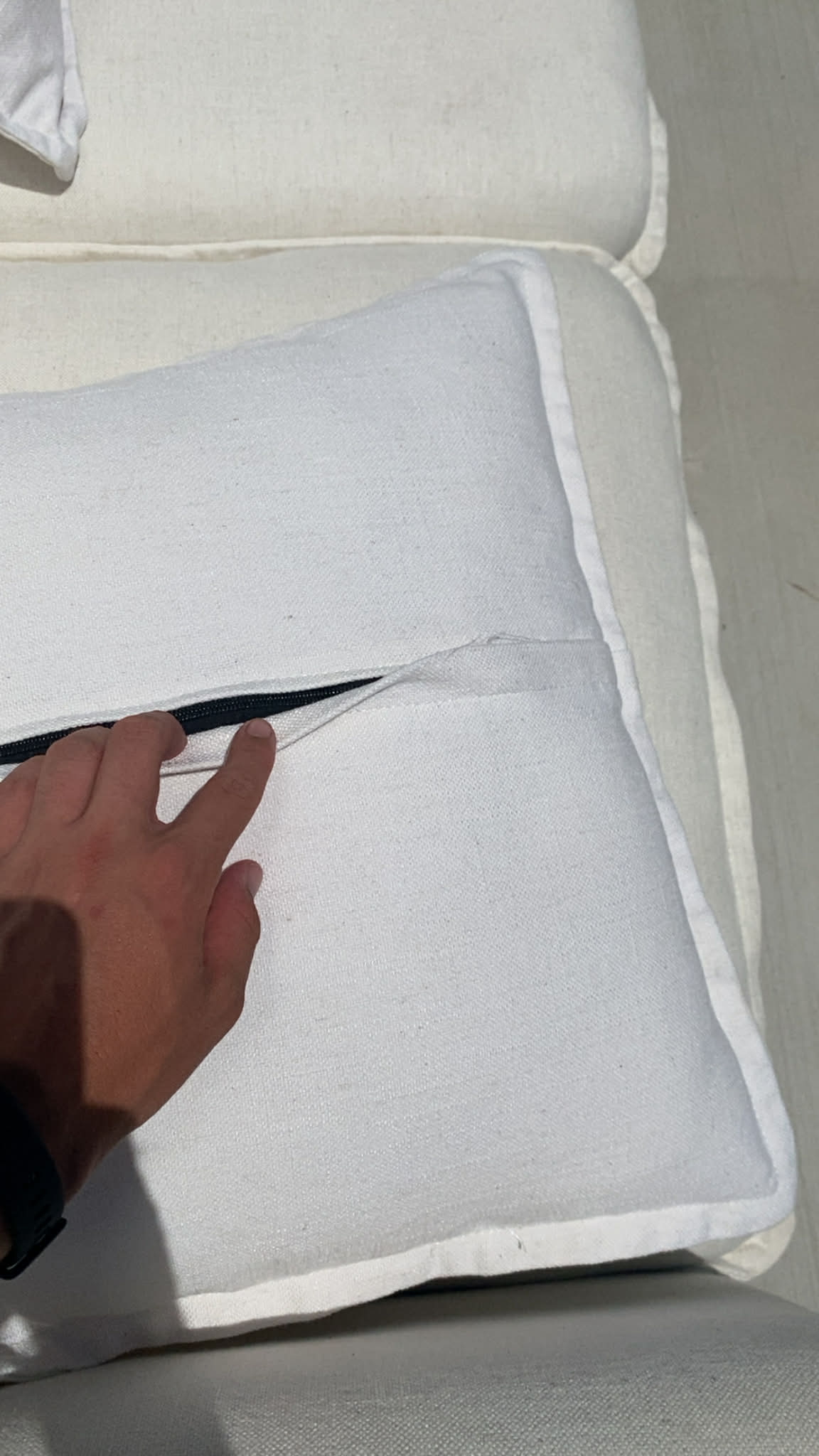 Ex Brosa Palermo 2-Seater White Sofa