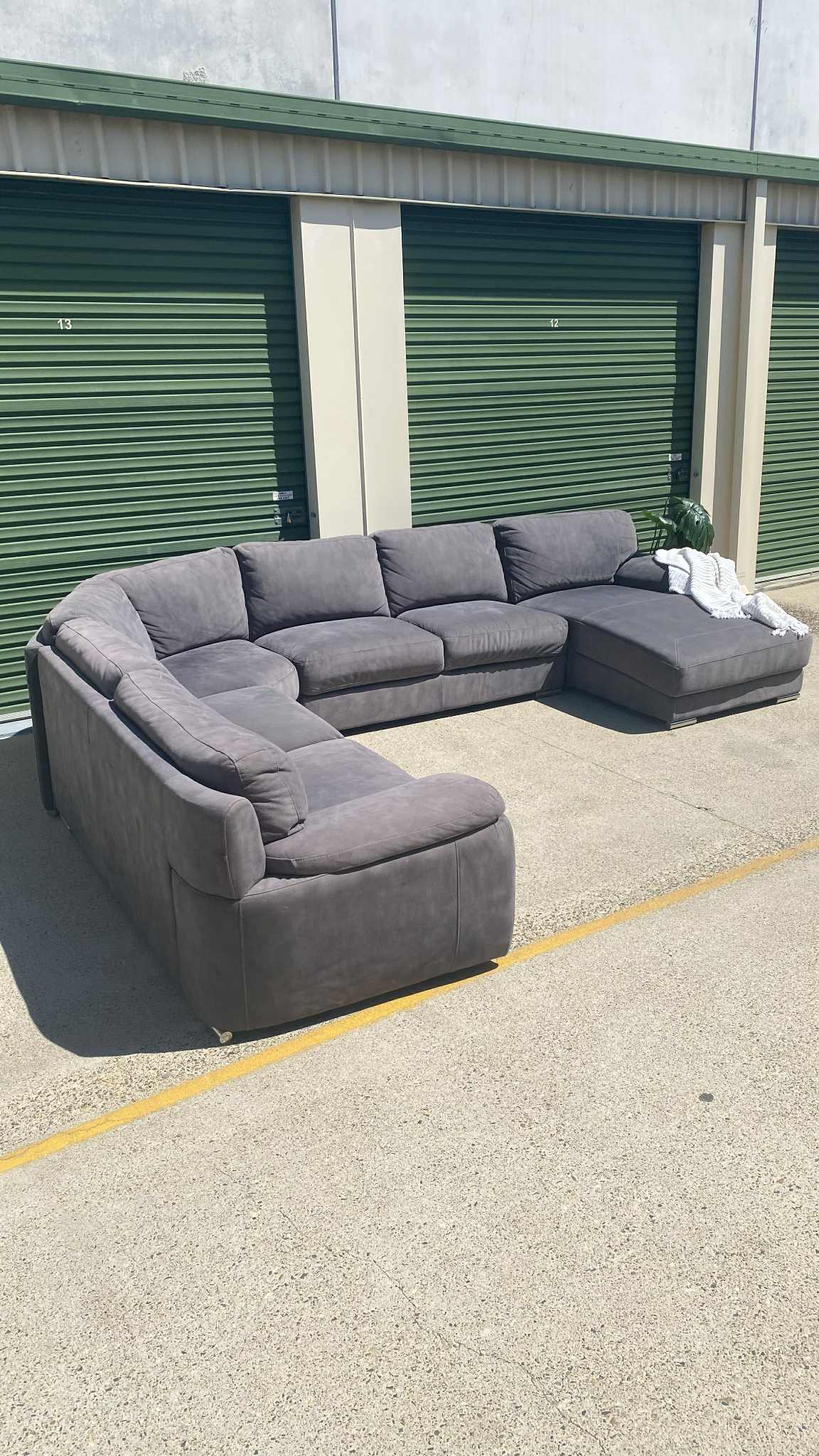 6 Seater Suede Corner Lounge Suite *Grey*