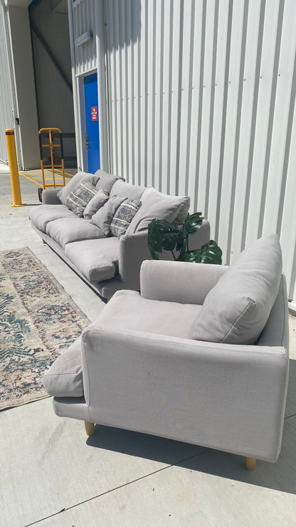 Ex Lounge Lovers 4 Seater + Occasional Chair