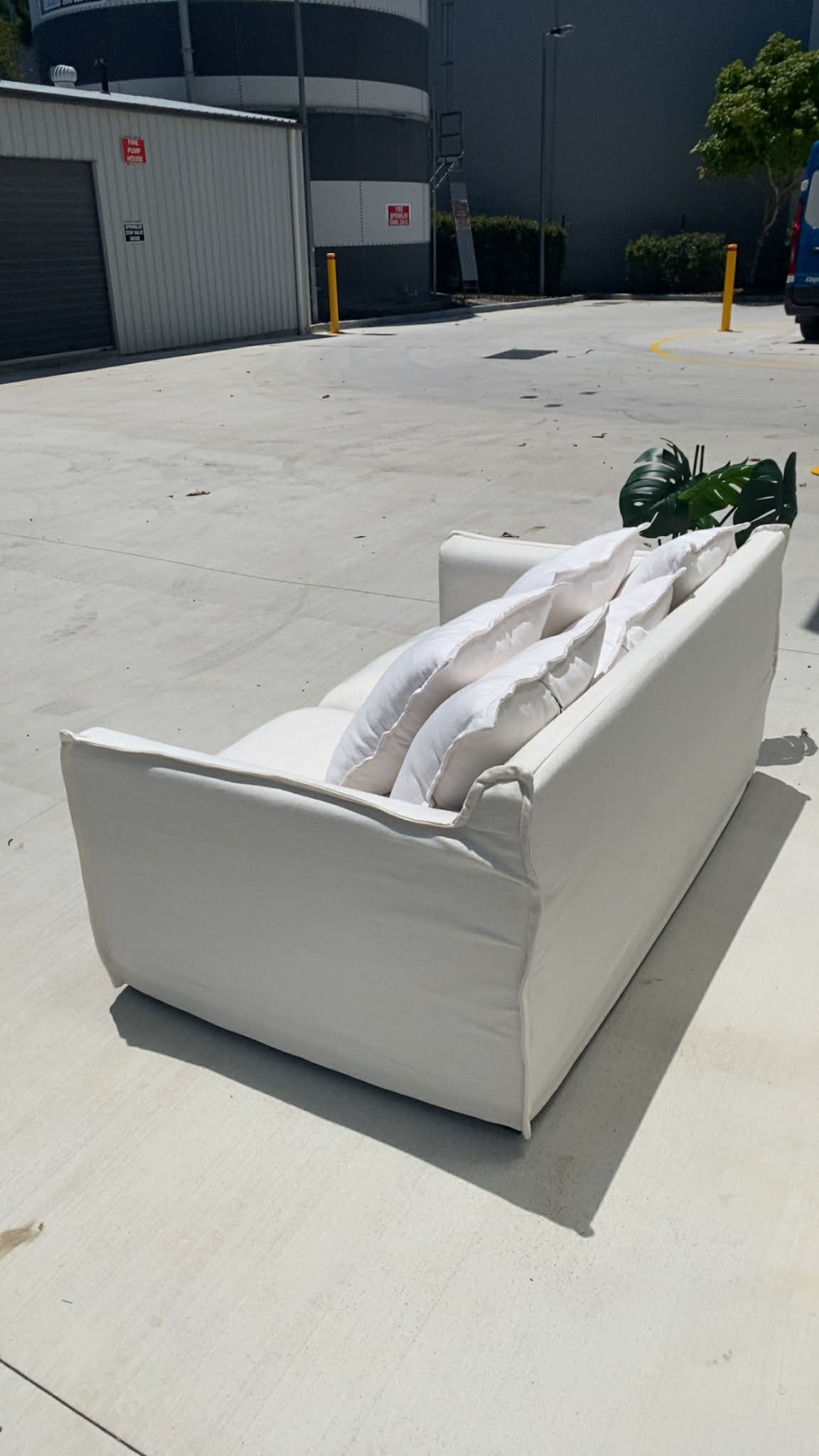 Ex Brosa Palermo 2-Seater White Sofa