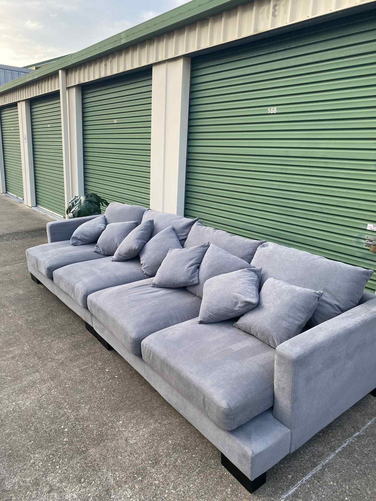 Pre-loved Harvey Norman 4 Seater Modular w/Ottoman *Grey*