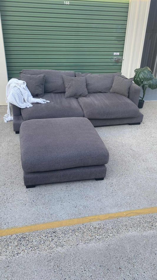 Deep Seated Lounge w/Ottoman *Brown*