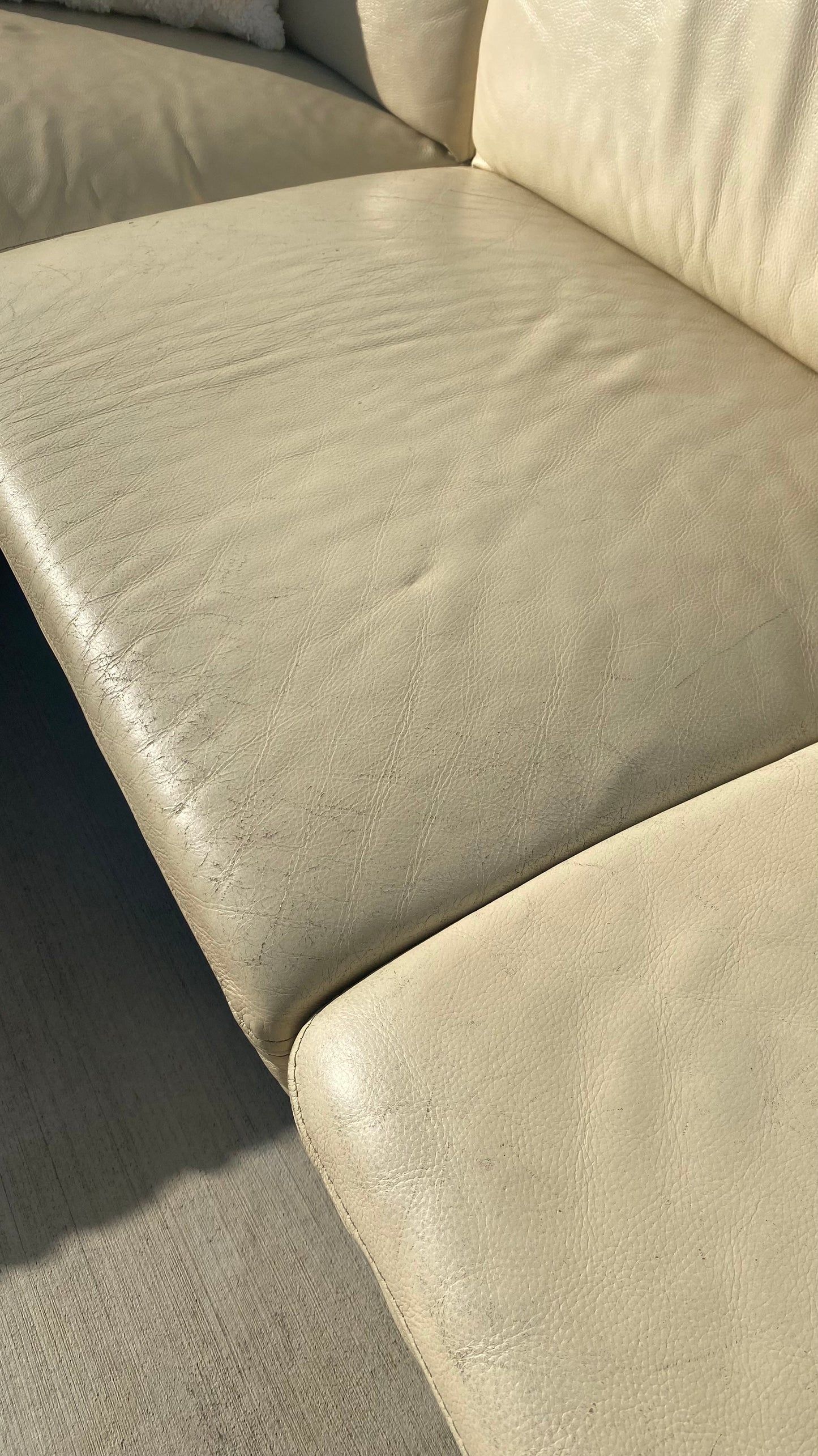Ex Nick Scali Premium Cream Leather Lounge Suite w/Headrests