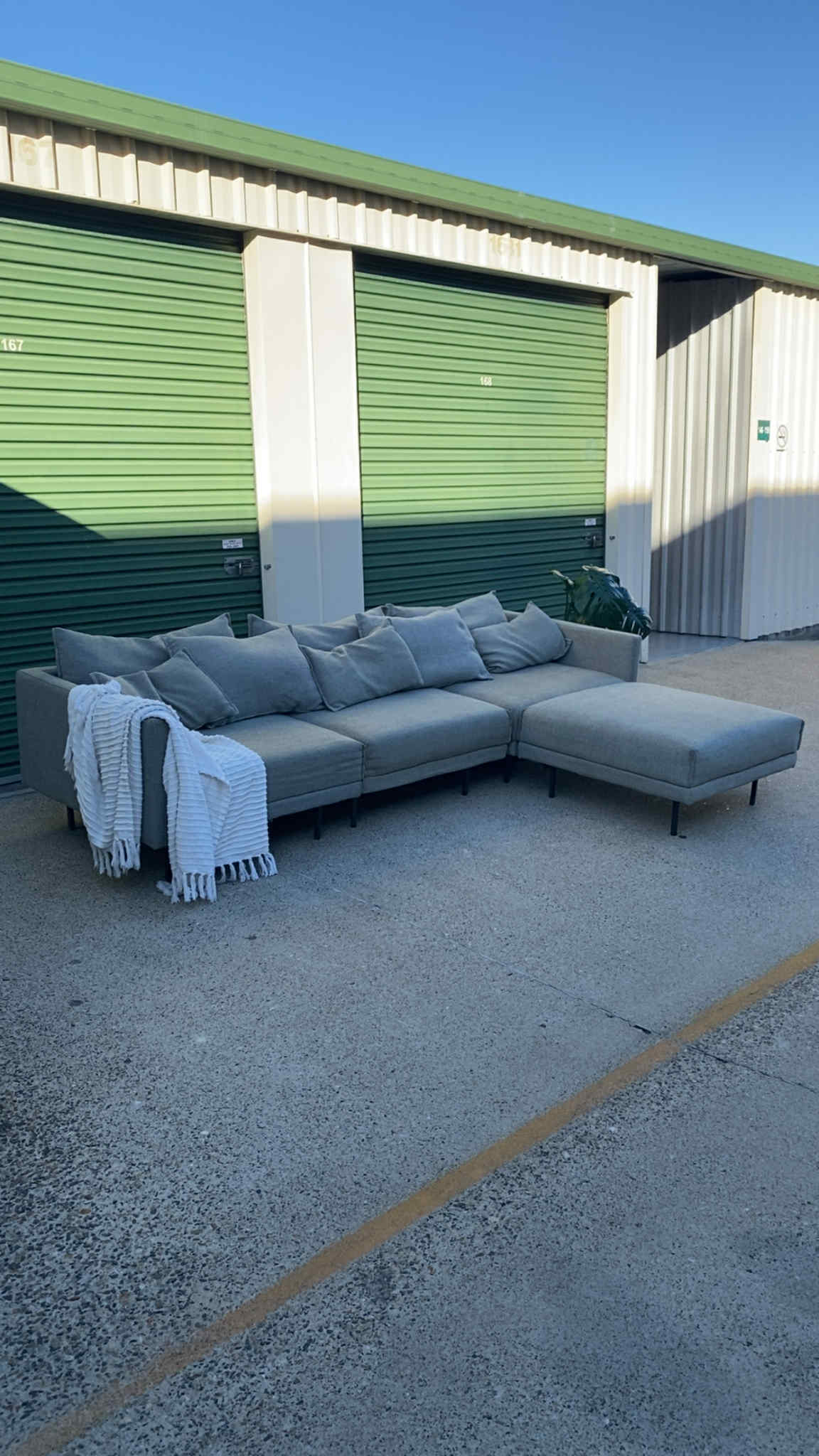 4 Seater Modular Sectional Sofa w/Ottoman *Grey*