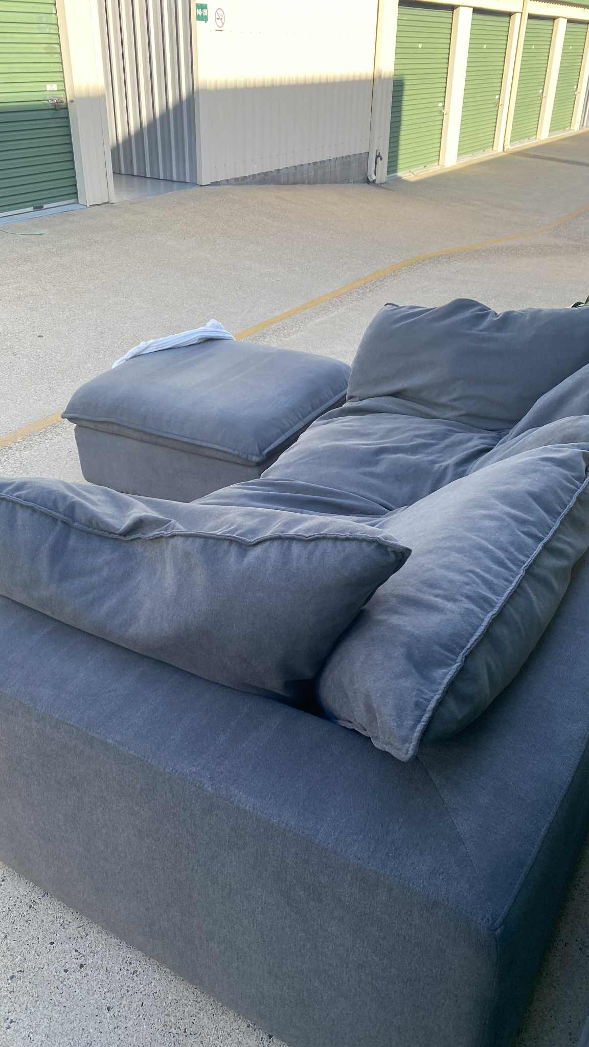 Ex Eureka 2.5 Deep Seated Charcoal Grey Sofa w/Ottoman