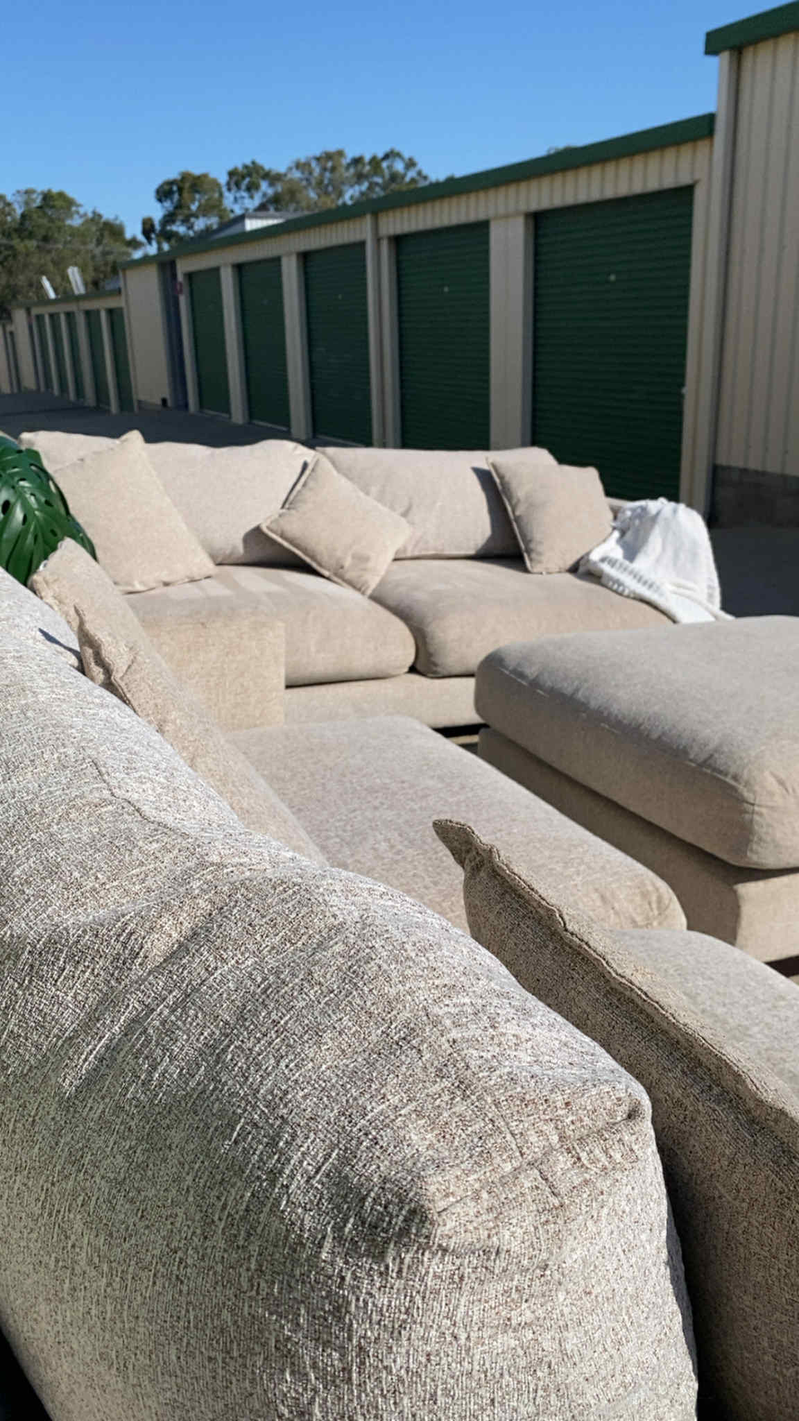 Deep Seated Lounge Set w/Ottoman *Beige*