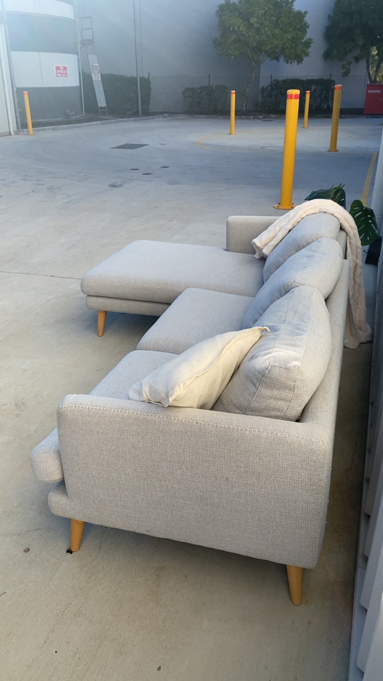 Ex Lounge Lovers Grey L Shape Sofa