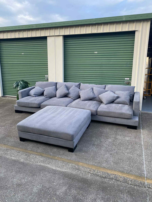 Pre-loved Harvey Norman 4 Seater Modular w/Ottoman *Grey*