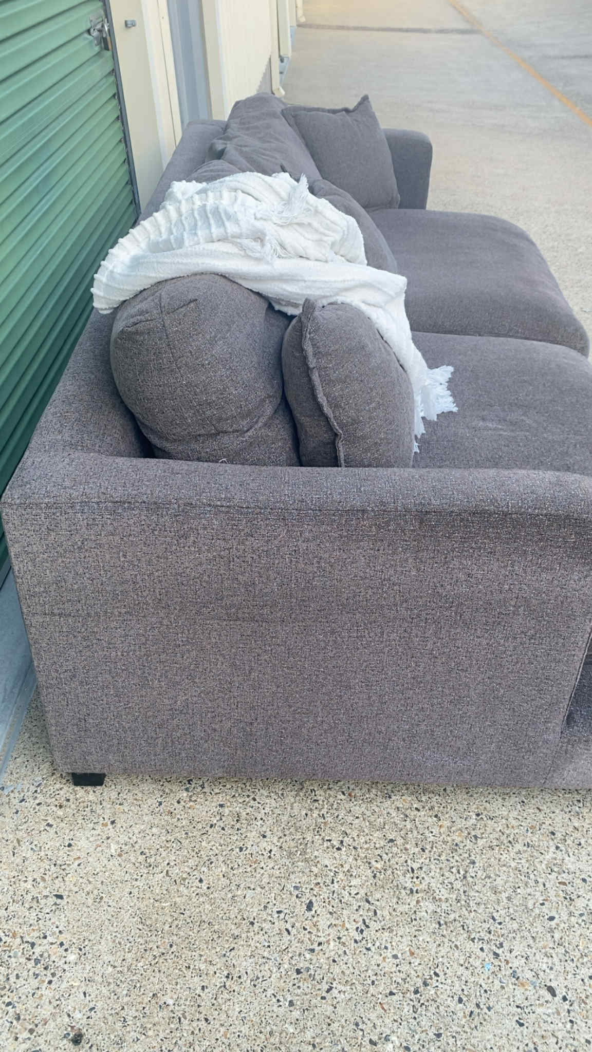 Deep Seated Lounge w/Ottoman *Brown*