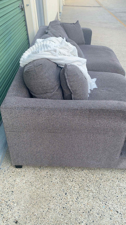 Deep Seated Lounge w/Ottoman *Brown*