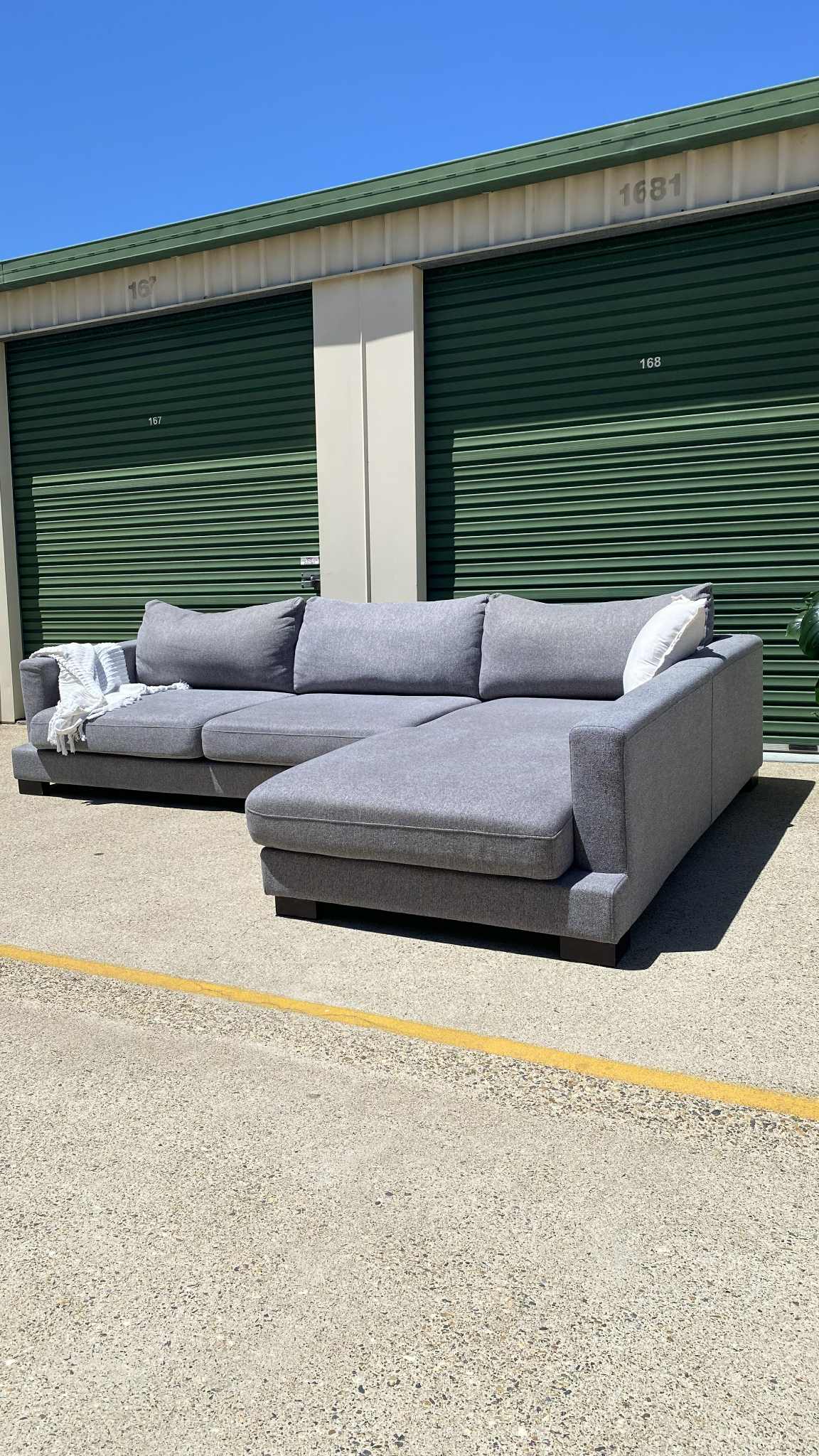 4 Seater Deep Seated Modular Grey Sofa w/Chaise
