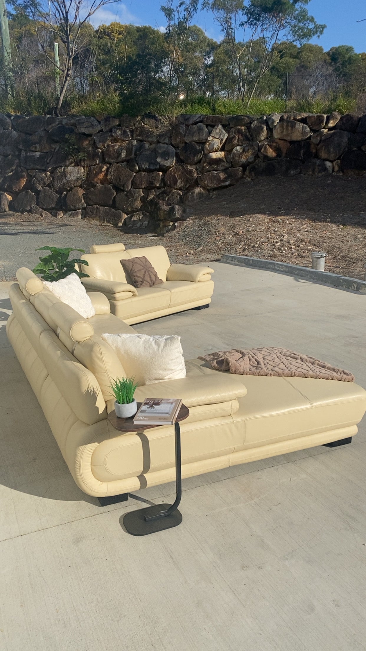 Ex Nick Scali Premium Cream Leather Lounge Suite w/Headrests