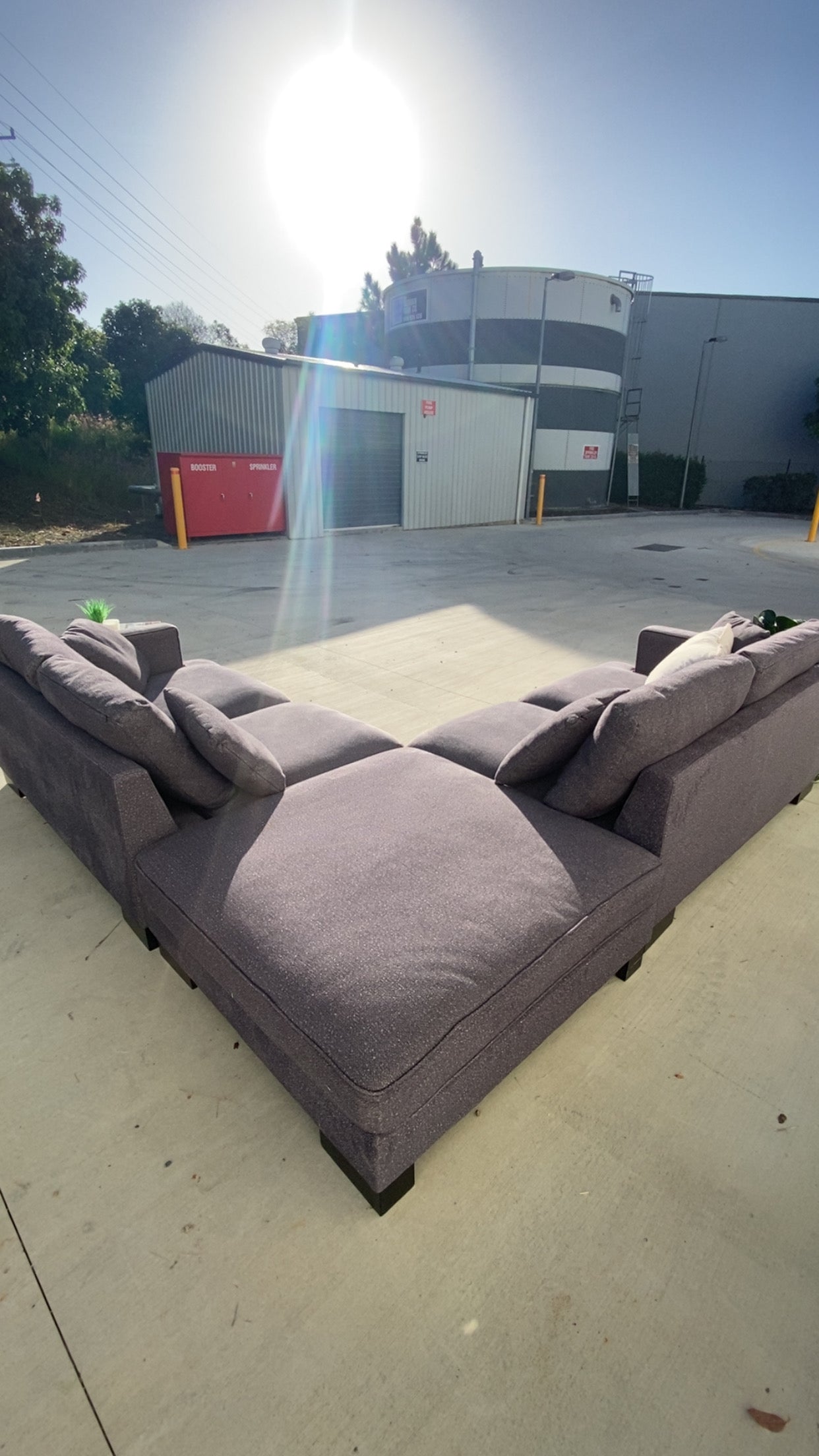 Large Lounge Suite w/Ottoman