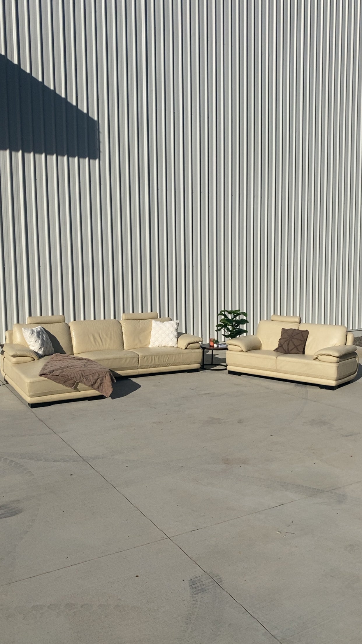 Ex Nick Scali Premium Cream Leather Lounge Suite w/Headrests