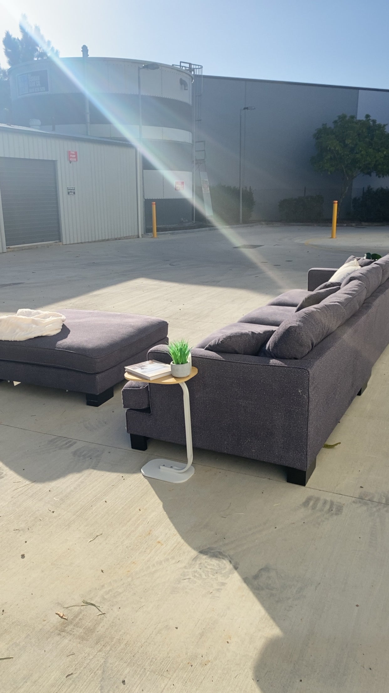 Large Lounge Suite w/Ottoman