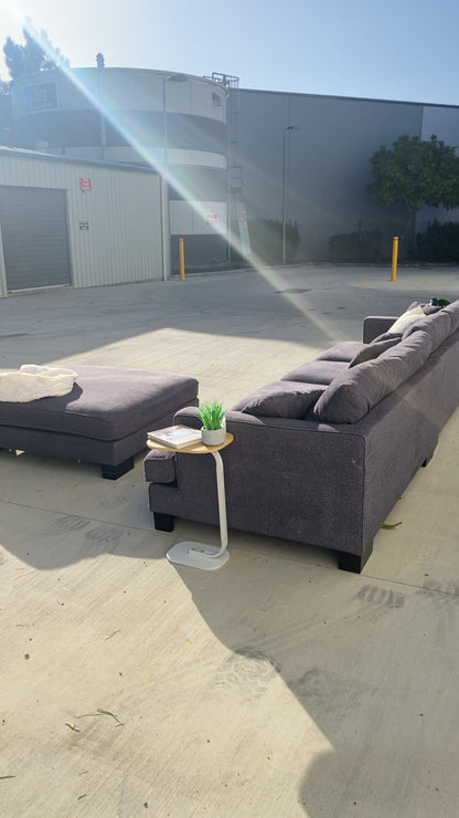 Large Lounge Suite w/Ottoman