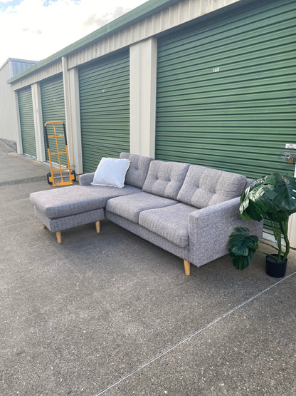 Pre-Loved Fantastic Furniture L Seater w/Reversible Chaise *Grey*