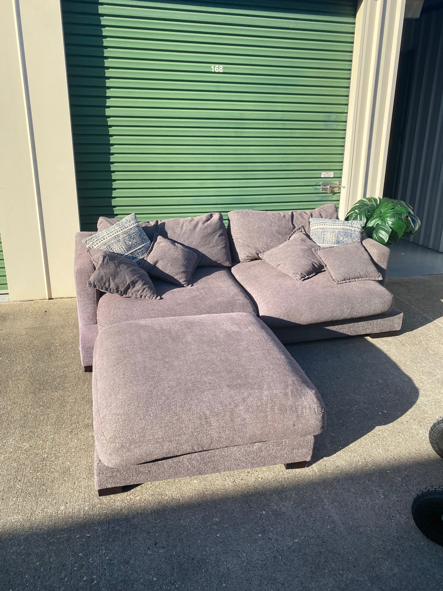 3 Seater Sofa w/Ottoman *Brown*