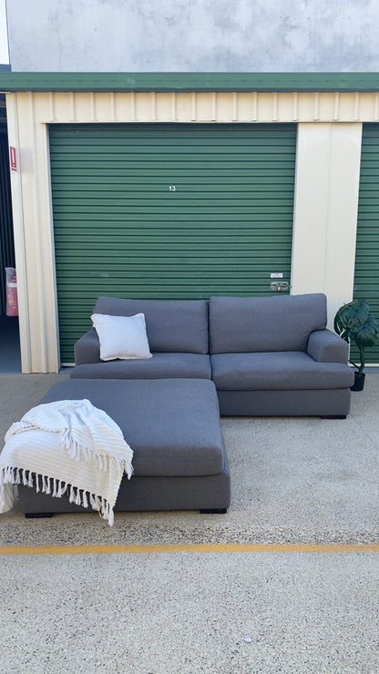 Ex Nick Scali 3 Seater Grey Sofa w/Ottoman