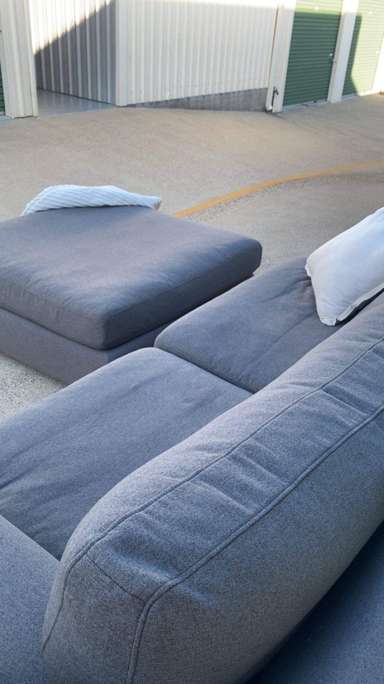 Ex Nick Scali 3 Seater Grey Sofa w/Ottoman