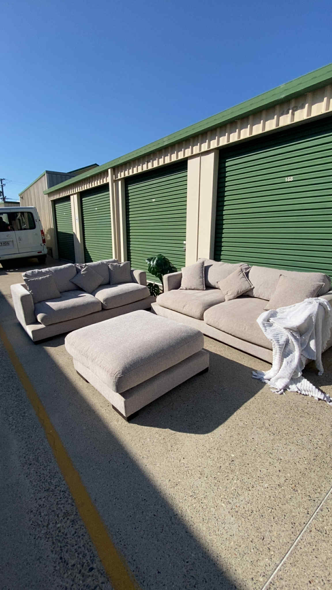 Deep Seated Lounge Set w/Ottoman *Beige*
